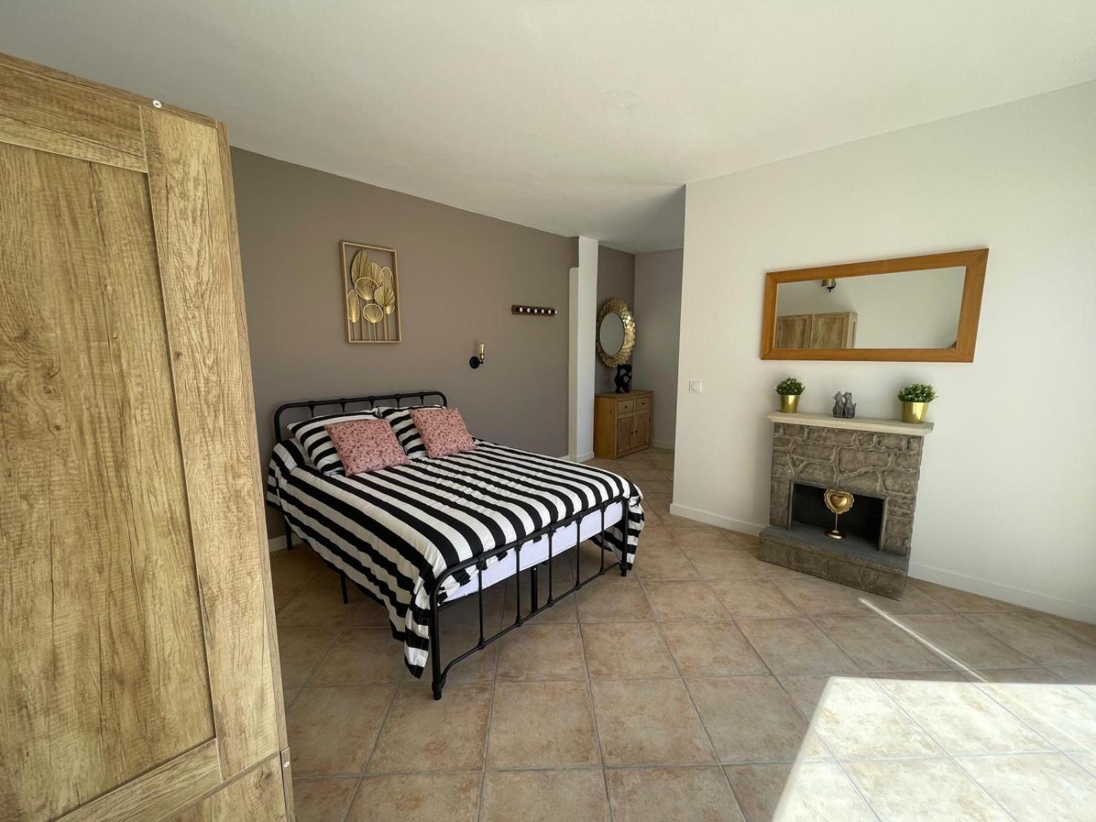 La Casa Bella Aparthotel Gignac-la-Nerthe Εξωτερικό φωτογραφία