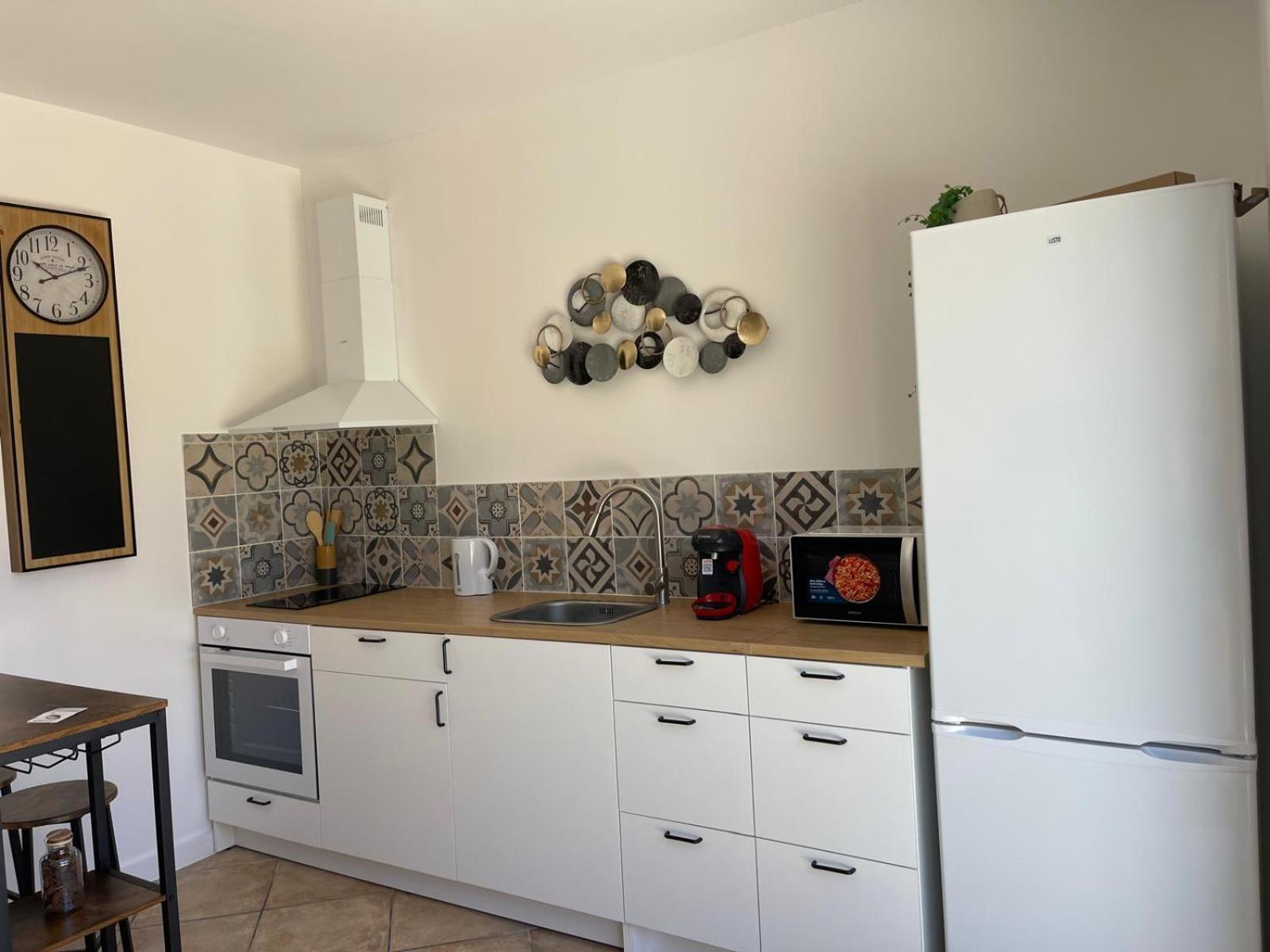La Casa Bella Aparthotel Gignac-la-Nerthe Εξωτερικό φωτογραφία