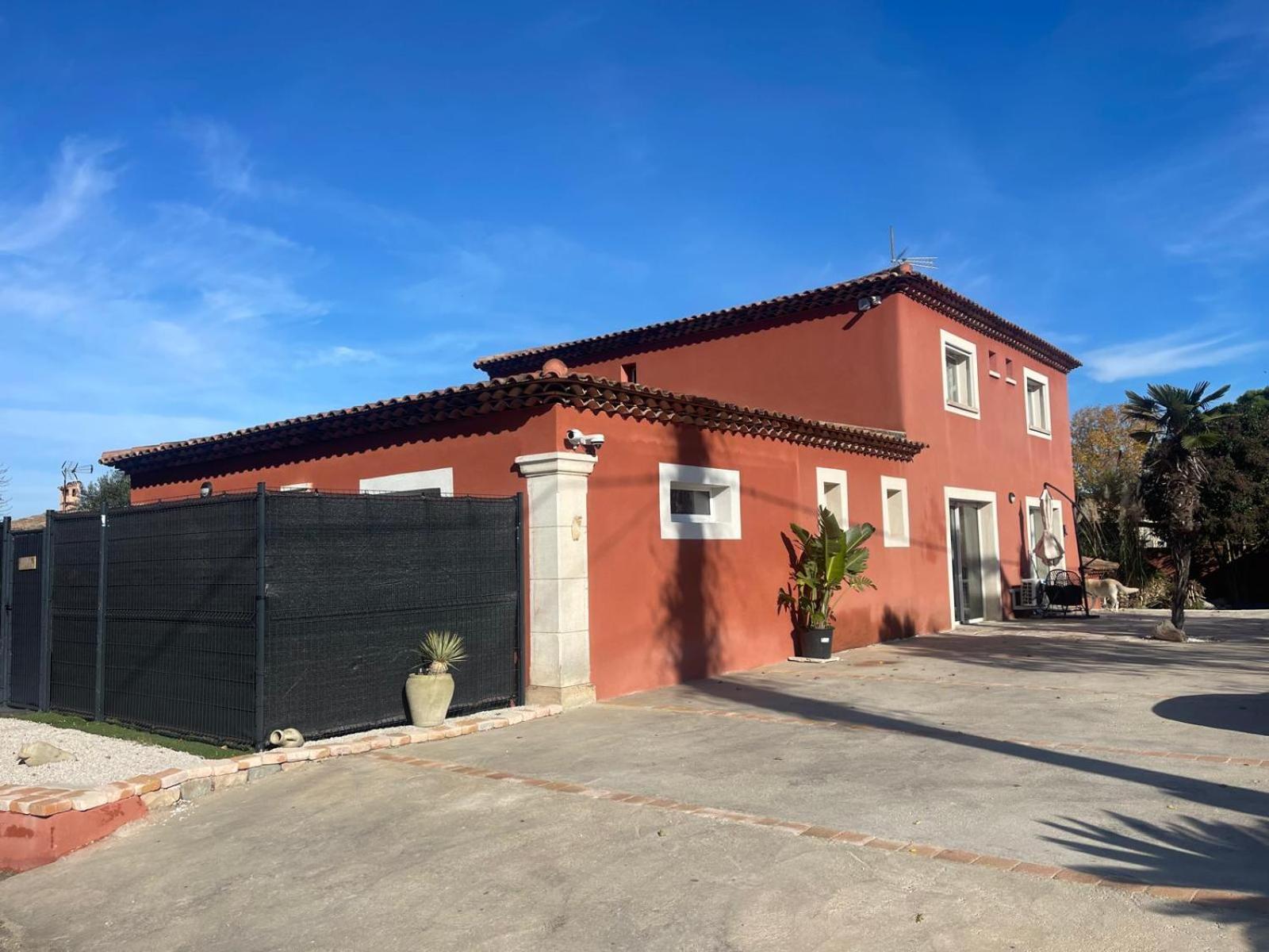 La Casa Bella Aparthotel Gignac-la-Nerthe Εξωτερικό φωτογραφία