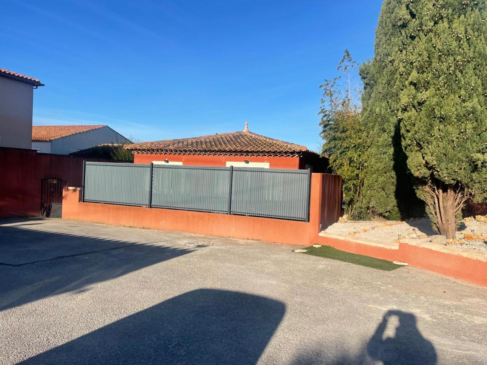 La Casa Bella Aparthotel Gignac-la-Nerthe Εξωτερικό φωτογραφία