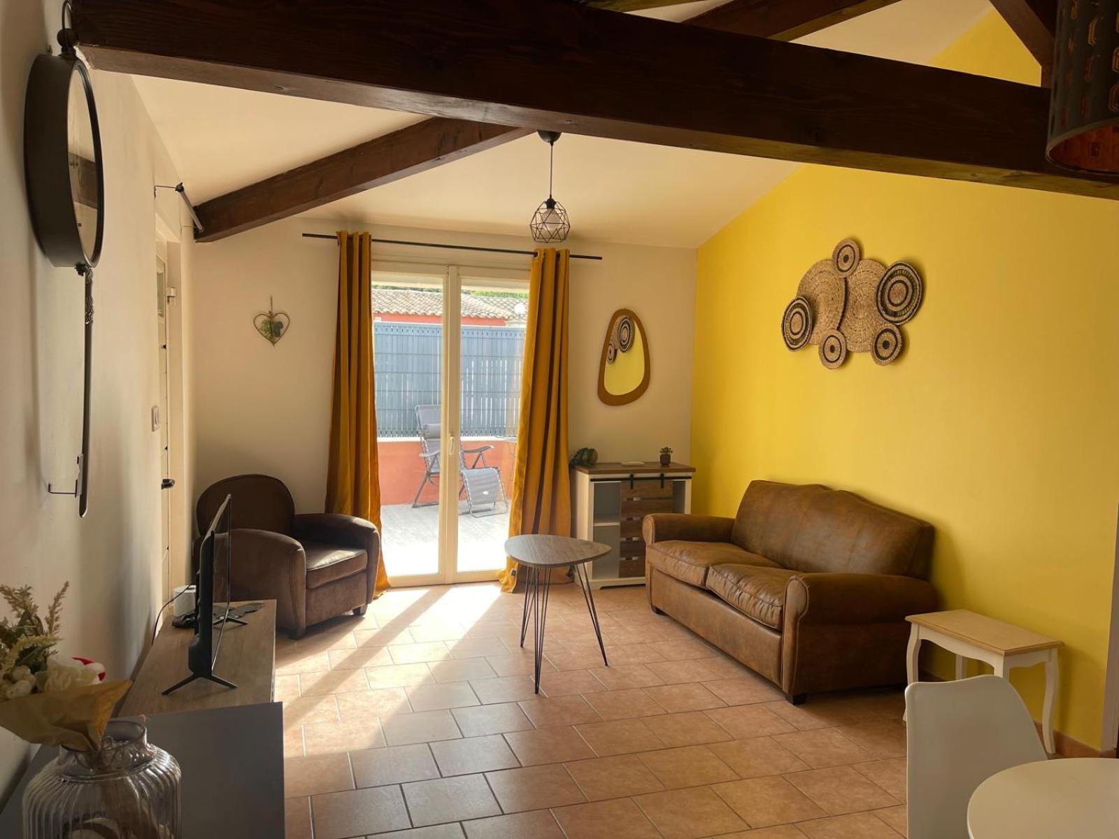 La Casa Bella Aparthotel Gignac-la-Nerthe Εξωτερικό φωτογραφία